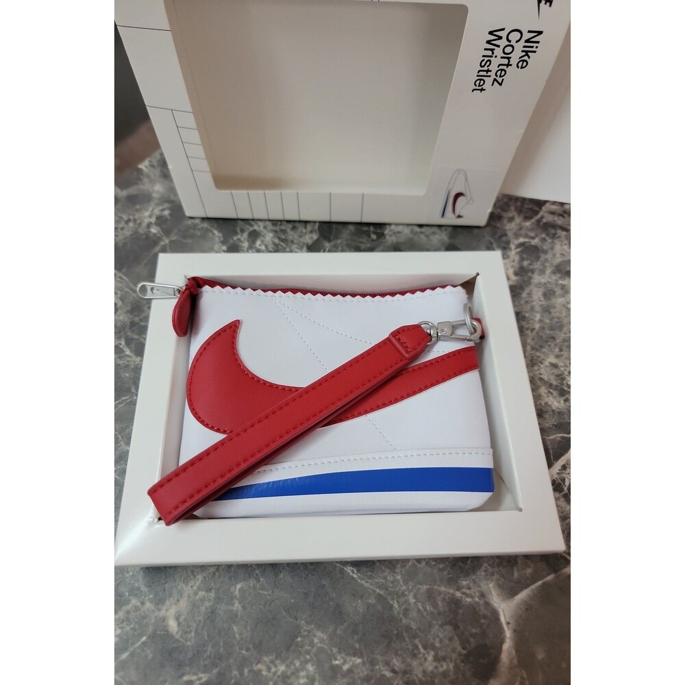 Nike Cortez Wristlet Zipper Pocket Wallet White Red Blue N.100.9739.175 OS
